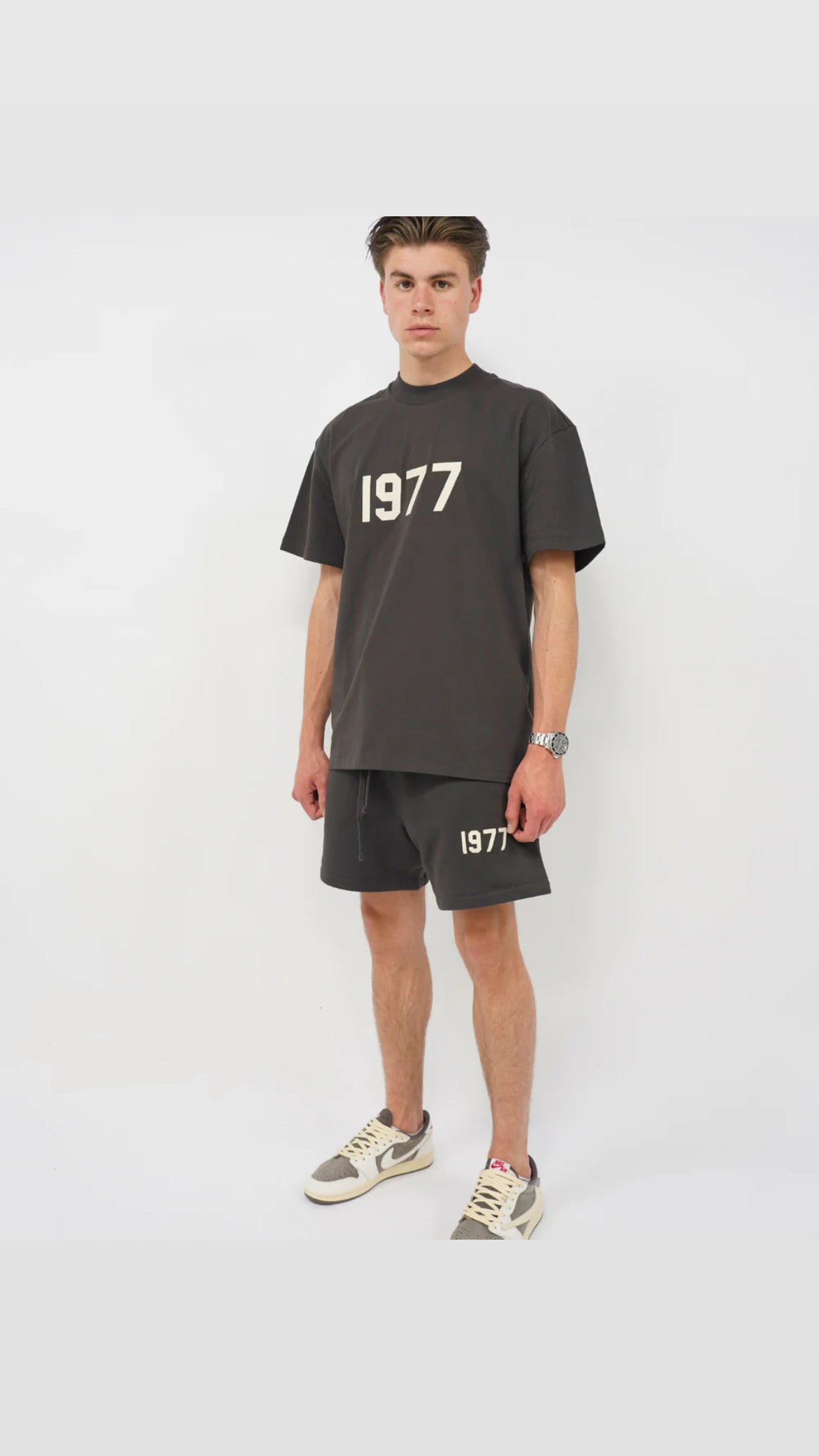 ESSENTIALS 1977 | חליפה קצרה