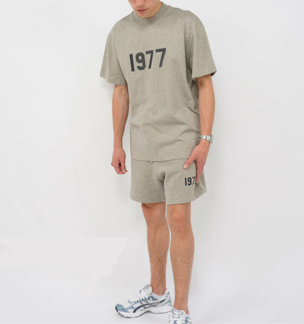 ESSENTIALS | חליפה קצרה